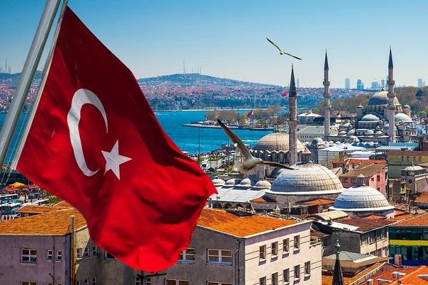 Российские туроператоры не ждут возобновления туров в Турцию
