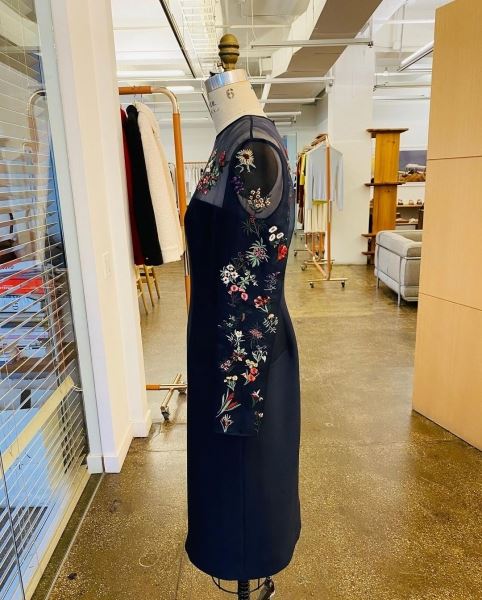 Джилл Байден вышла в свет в элегантном платье с прозрачными вставками (ФОТО)