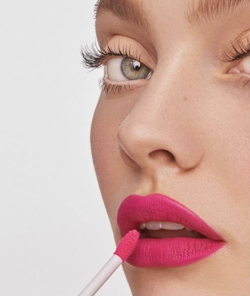 Розовый – главный цвет в весеннем макияже: топ лучших образов