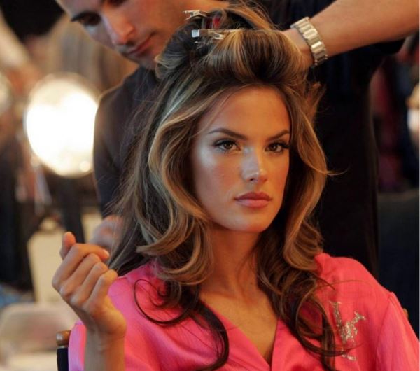 Тест: какие продукты по уходу за волосами должны быть у тебя в косметичке?