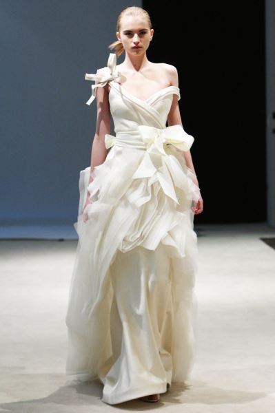 Вдохновение: 64 свадебных платьев Vera Wang